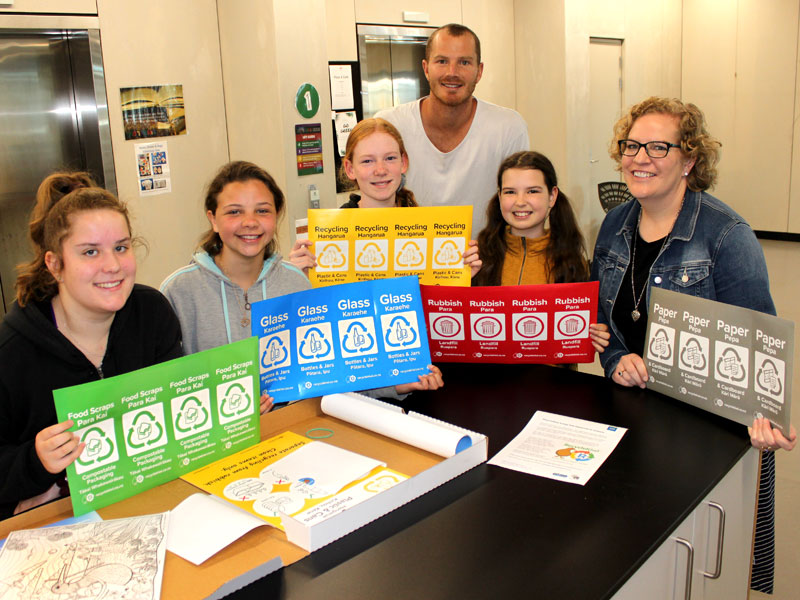 Students Coco Edwards, Alpha Rae-Flick, Cassidy Cooper, and Layla McKinstry with Sarah Marshall and Sam O’Dea.