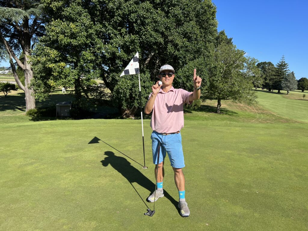 Woo-Sung Lee celebrates his hole in one at Tauranga Golf Course.